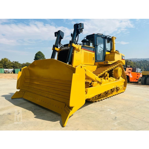 2011 CATERPILLAR D8R